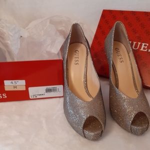 Guess heels. Size 7.5 New with box